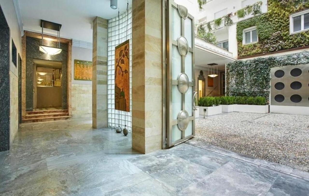 Palazzo Beltrade By Halldis Milão Exterior foto