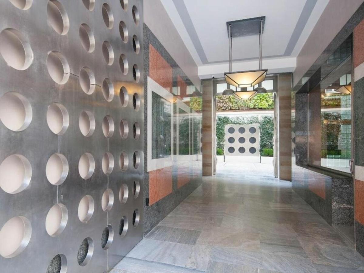 Palazzo Beltrade By Halldis Milão Exterior foto
